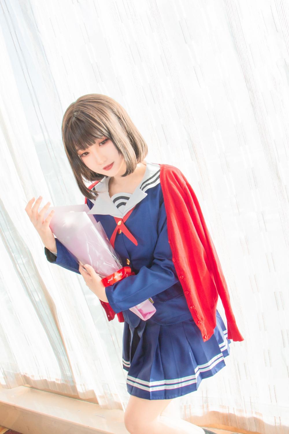 PG模拟器最新版-Wendy为工作人员送零食！温暖心意让人感动